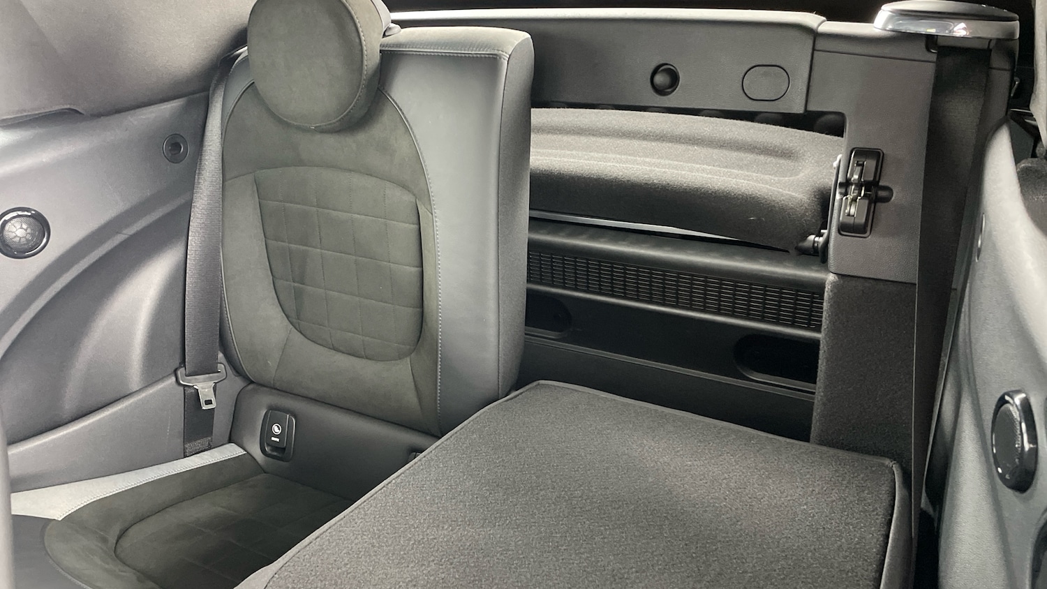 Used MINI Convertible 2020 for sale - 76859068: Photo 38