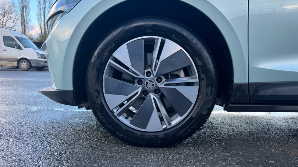 Used Skoda Enyaq 2025 for sale - 76872299: Photo 19