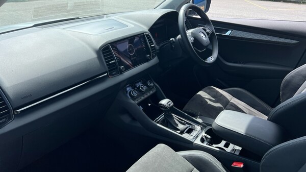 Used Skoda Karoq 2024 for sale - 76092083: Photo 2