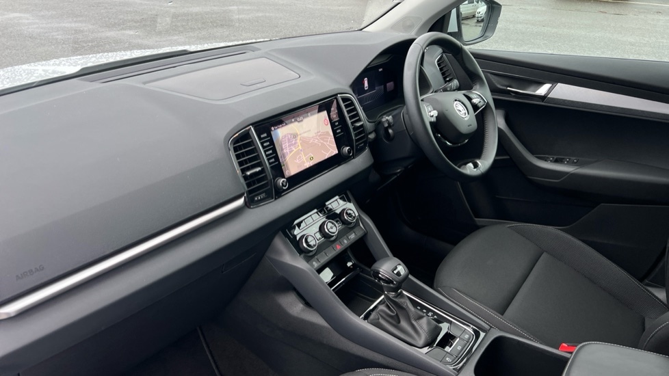 Used Skoda Karoq 2024 for sale - 76872828: Photo 2