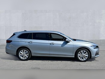 Used Skoda Superb 2025 for sale - 75472136: Photo