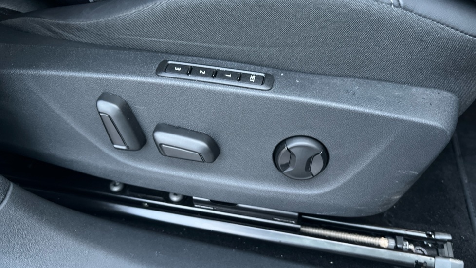 Used Skoda Enyaq 2025 for sale - 76544520: Photo 74