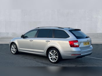 Used Skoda Octavia 2018 for sale - 76874089: Photo