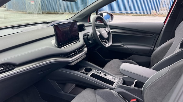 Used Skoda Enyaq 2025 for sale - 75751356: Photo 2