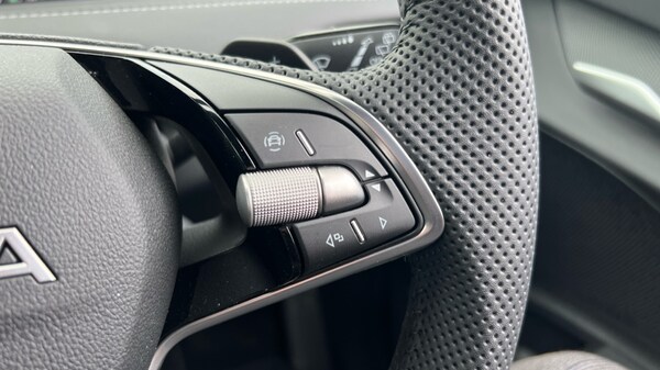Used Skoda Enyaq 2025 for sale - 75751356: Photo 38