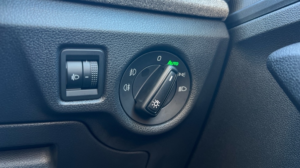 Used Skoda Kamiq 2025 for sale - 76750069: Photo 41