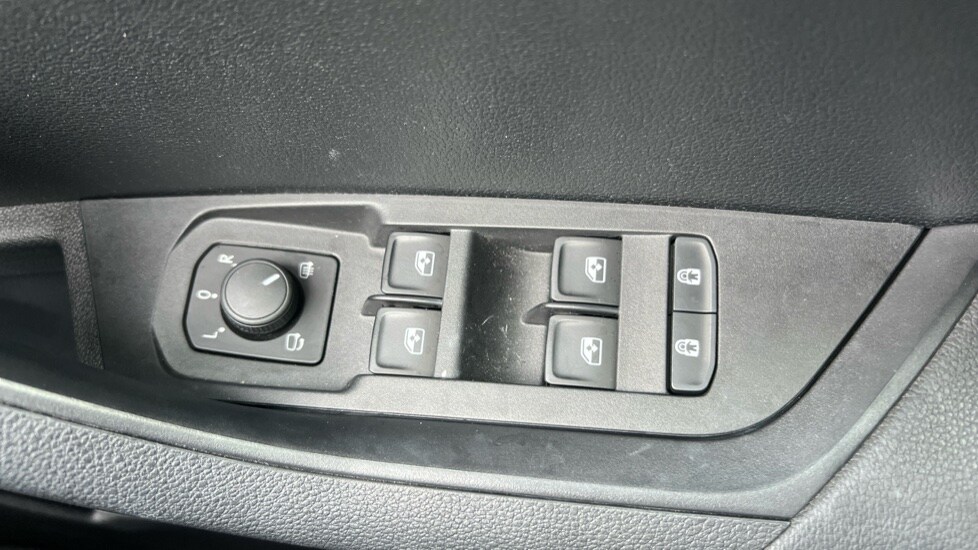 Used Skoda Karoq 2025 for sale - 76874981: Photo 53