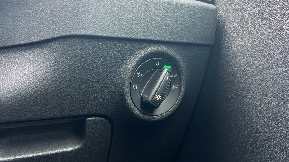 Used Skoda Karoq 2025 for sale - 76874981: Photo 54