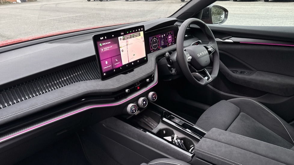 Used Skoda Superb 2025 for sale - 76871320: Photo 2