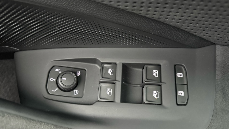 Used Skoda Superb 2025 for sale - 76871320: Photo 73