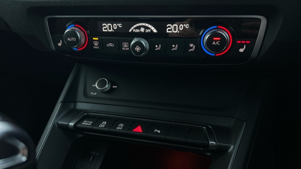 Used Audi Q3 2019 for sale - 76874993: Photo 67