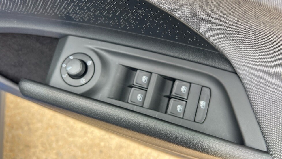 Used Skoda Enyaq 2025 for sale - 76868355: Photo 35