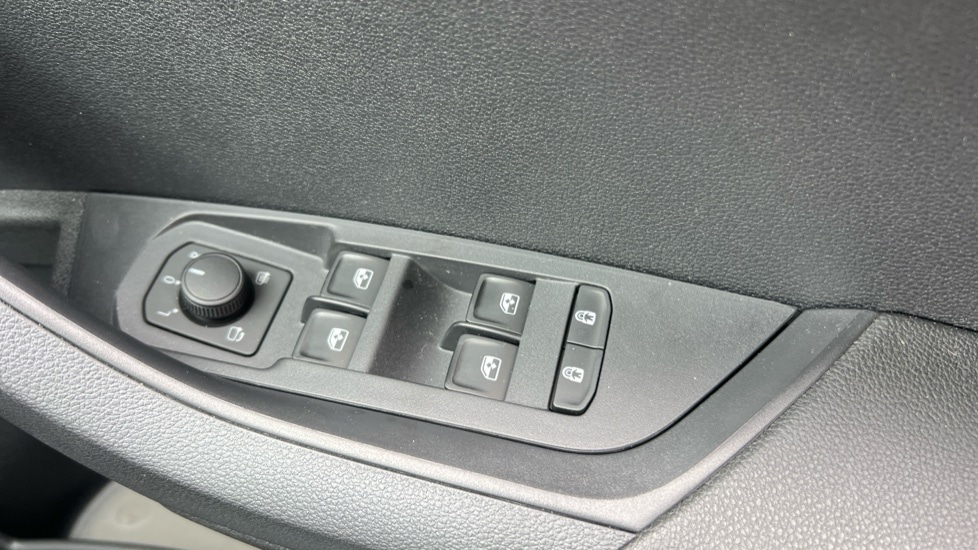 Used Skoda Karoq 2025 for sale - 76015272: Photo 45