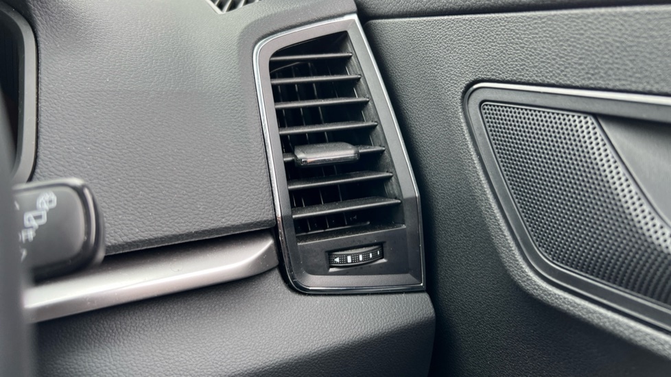 Used Skoda Karoq 2023 for sale - 76229312: Photo 35