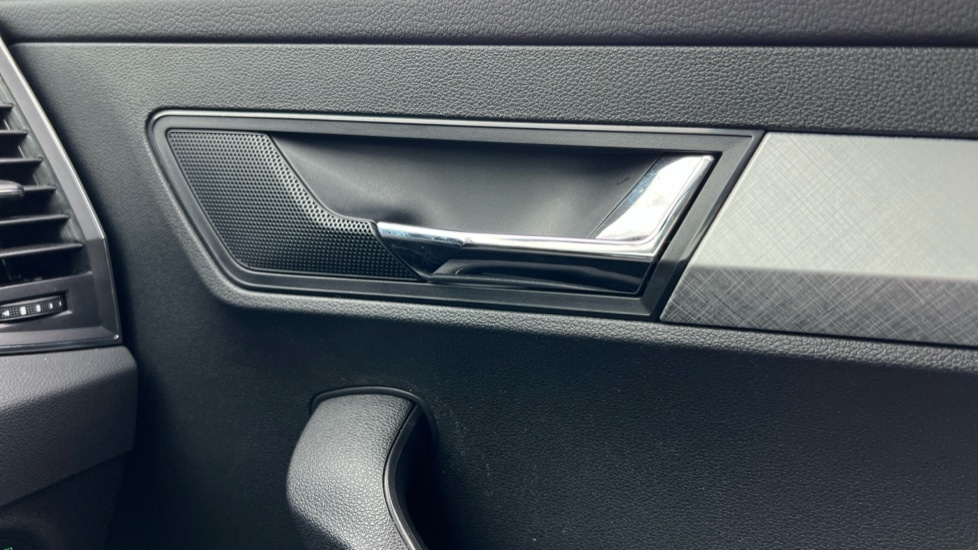 Used Skoda Karoq 2023 for sale - 76229312: Photo 37