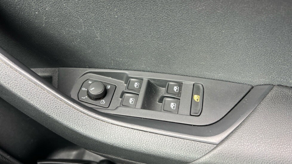 Used Skoda Karoq 2023 for sale - 76229312: Photo 38