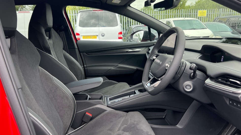 Used Skoda Enyaq 2025 for sale - 76868837: Photo 26