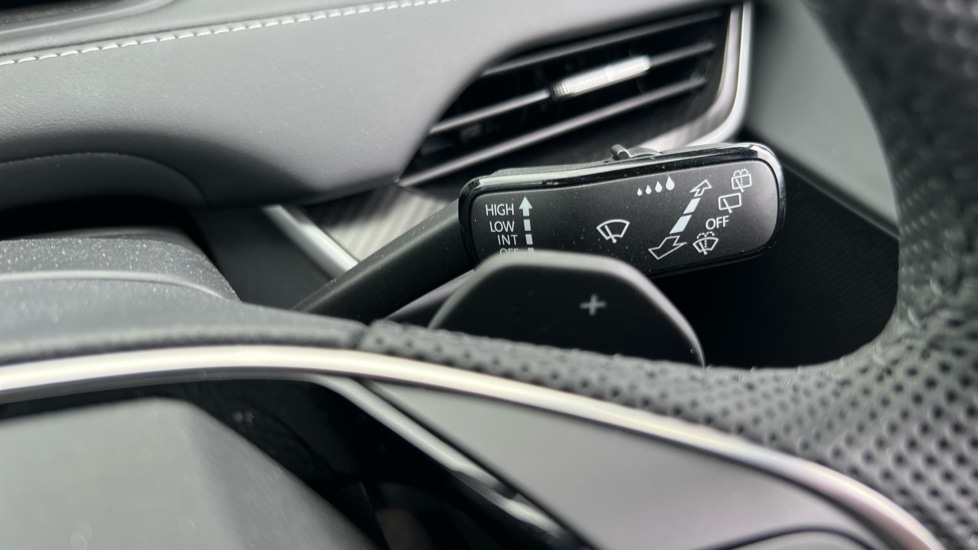 Used Skoda Enyaq 2025 for sale - 76868837: Photo 40