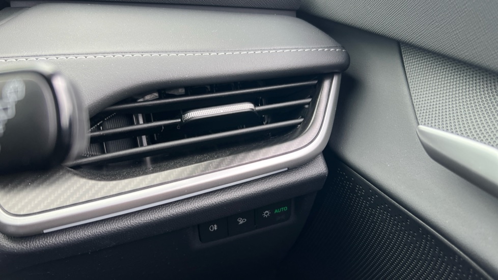 Used Skoda Enyaq 2025 for sale - 76868837: Photo 42