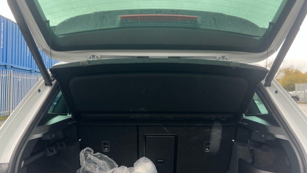 Used Skoda Karoq 2025 for sale - 76871324: Photo 35