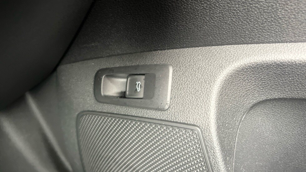 Used Skoda Karoq 2025 for sale - 76871324: Photo 55