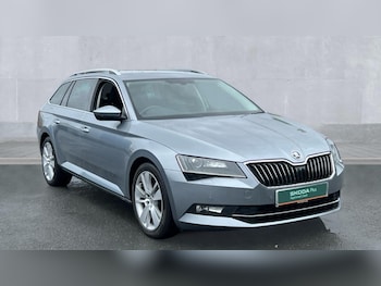 Used Skoda Superb 2019 for sale - 75664892: Photo