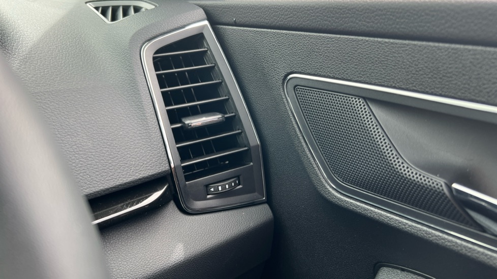 Used Skoda Karoq 2025 for sale - 76870739: Photo 44