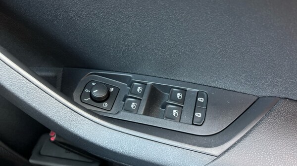 Used Skoda Karoq 2024 for sale - 75471969: Photo 37
