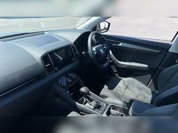 Used Skoda Karoq 2024 for sale - 75472037: Photo