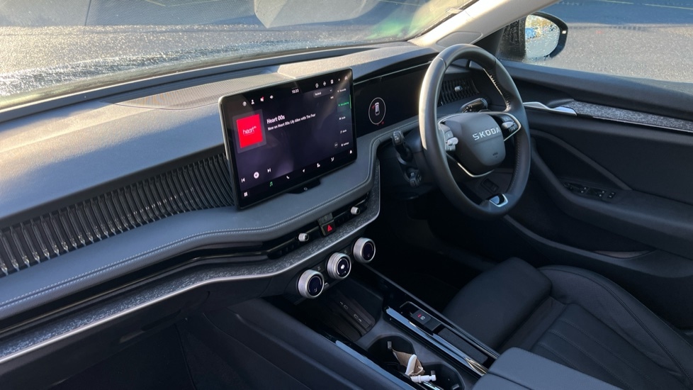 Used Skoda Superb 2025 for sale - 76875022: Photo 2