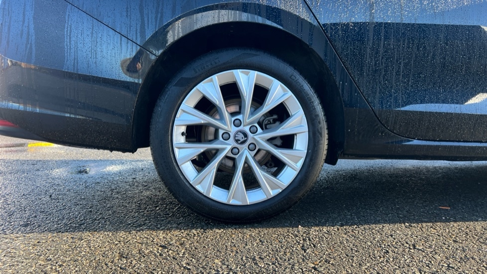 Used Skoda Superb 2025 for sale - 76875022: Photo 5