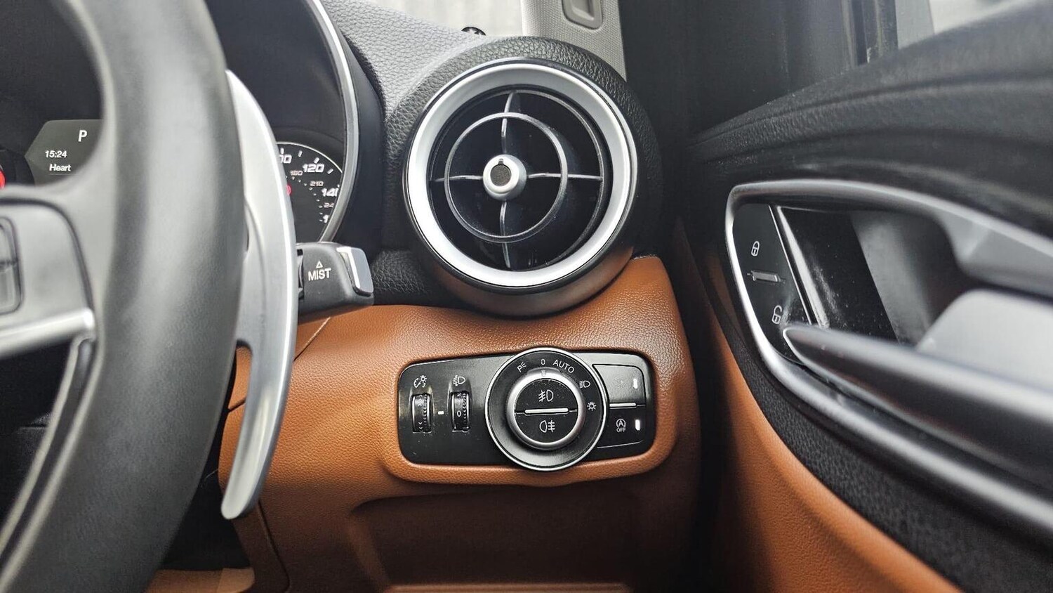 Used Alfa Romeo Giulia 2017 for sale - 77906428: Photo 25