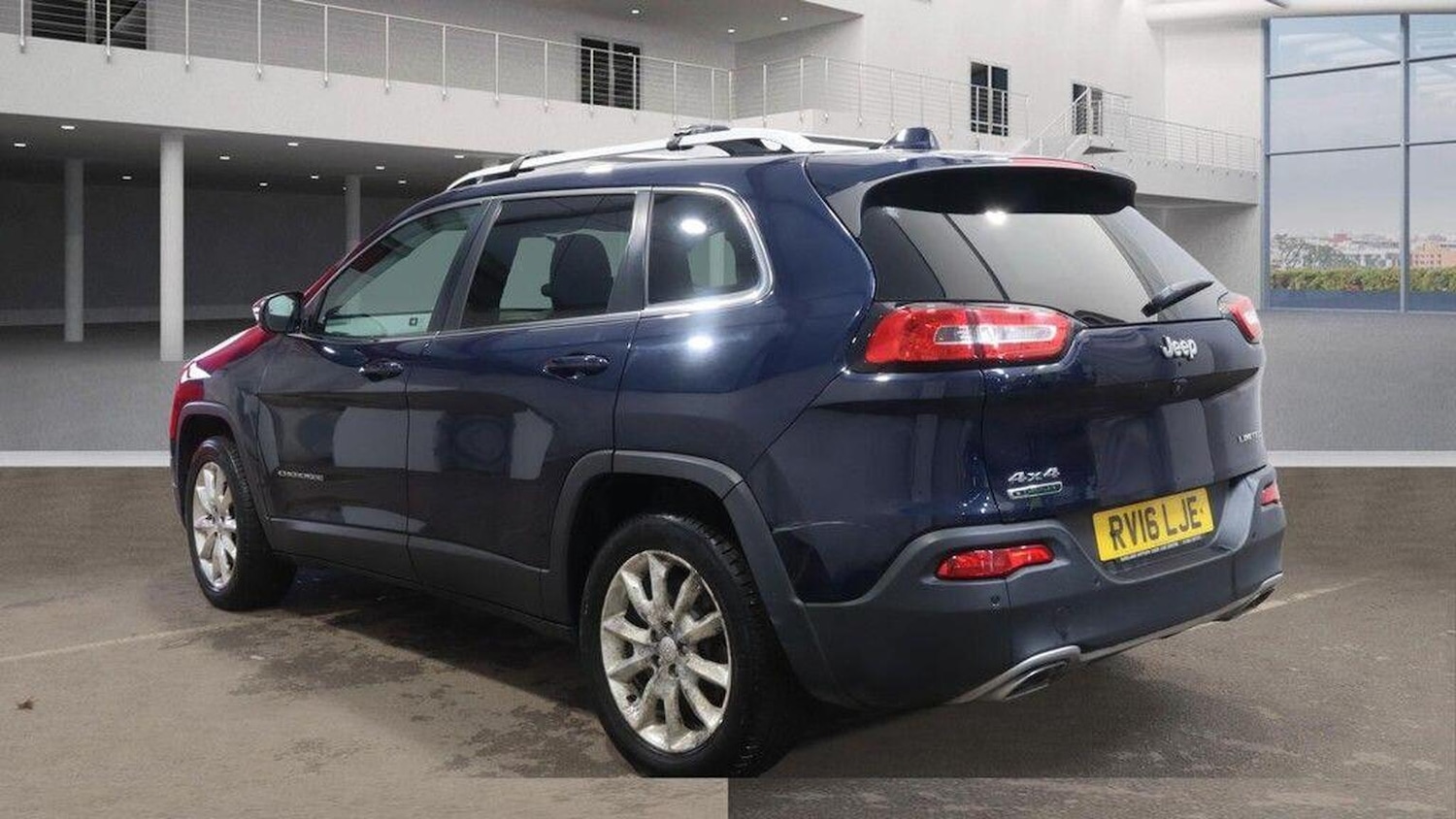 Used Jeep Cherokee 2016 for sale - 77906394: Photo 3