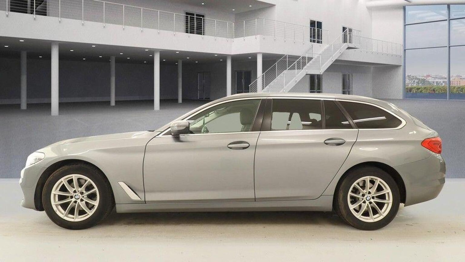 Used BMW 5 Series 2019 for sale - 77938231: Photo 12