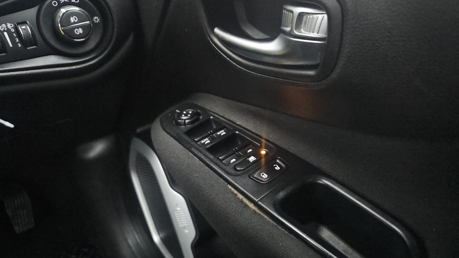 Used Jeep Renegade 2016 for sale - 77906454: Photo 33