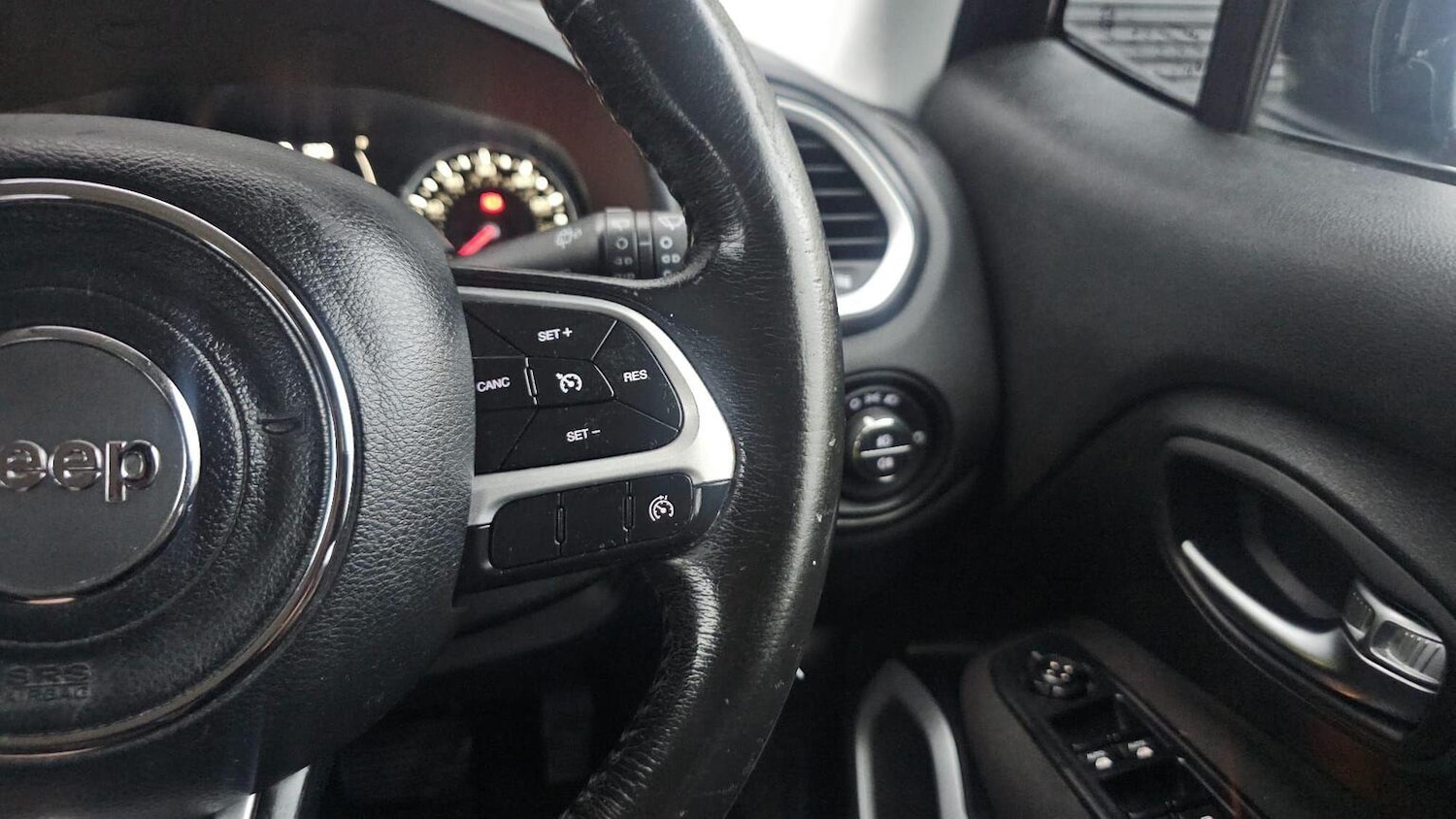 Used Jeep Renegade 2016 for sale - 77906454: Photo 36