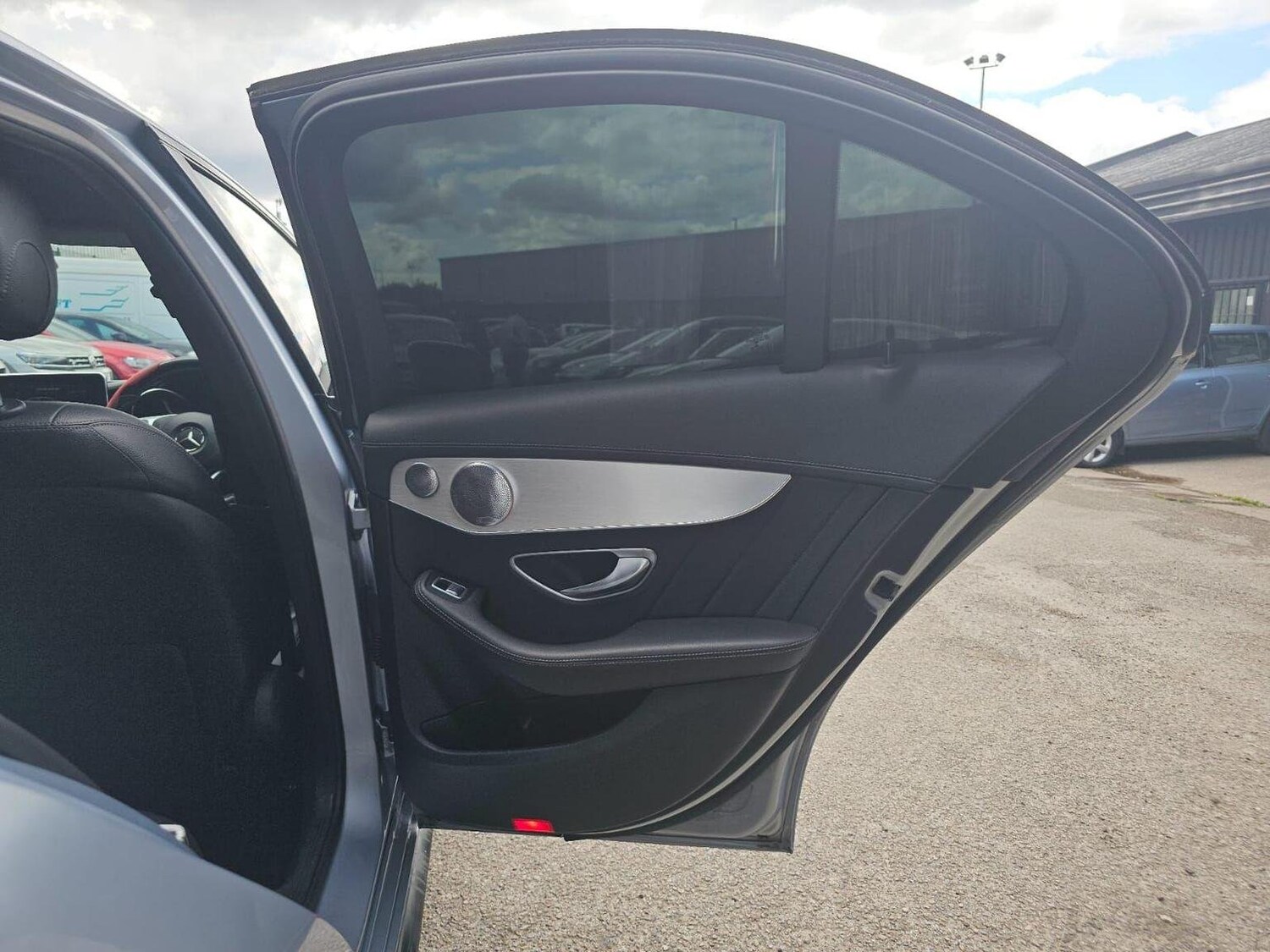 Used Mercedes-Benz C Class 2015 for sale - 77906494: Photo 35