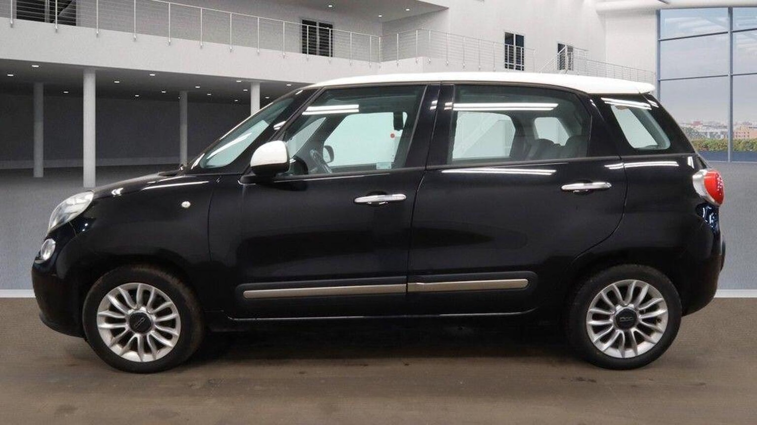 Used Fiat 500L 2014 for sale - 77906695: Photo 4