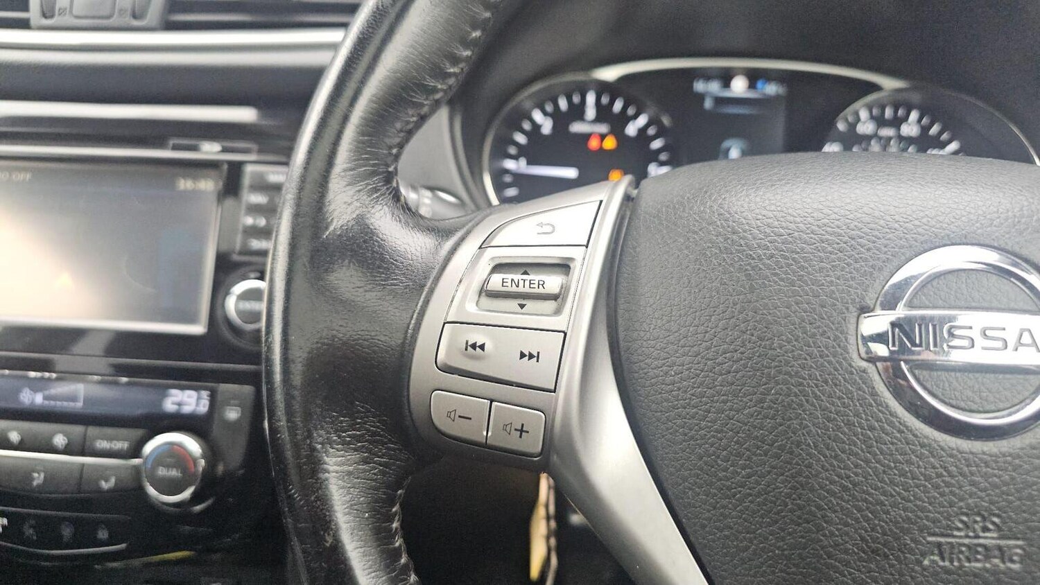 Used Nissan X-Trail 2015 for sale - 77906472: Photo 32