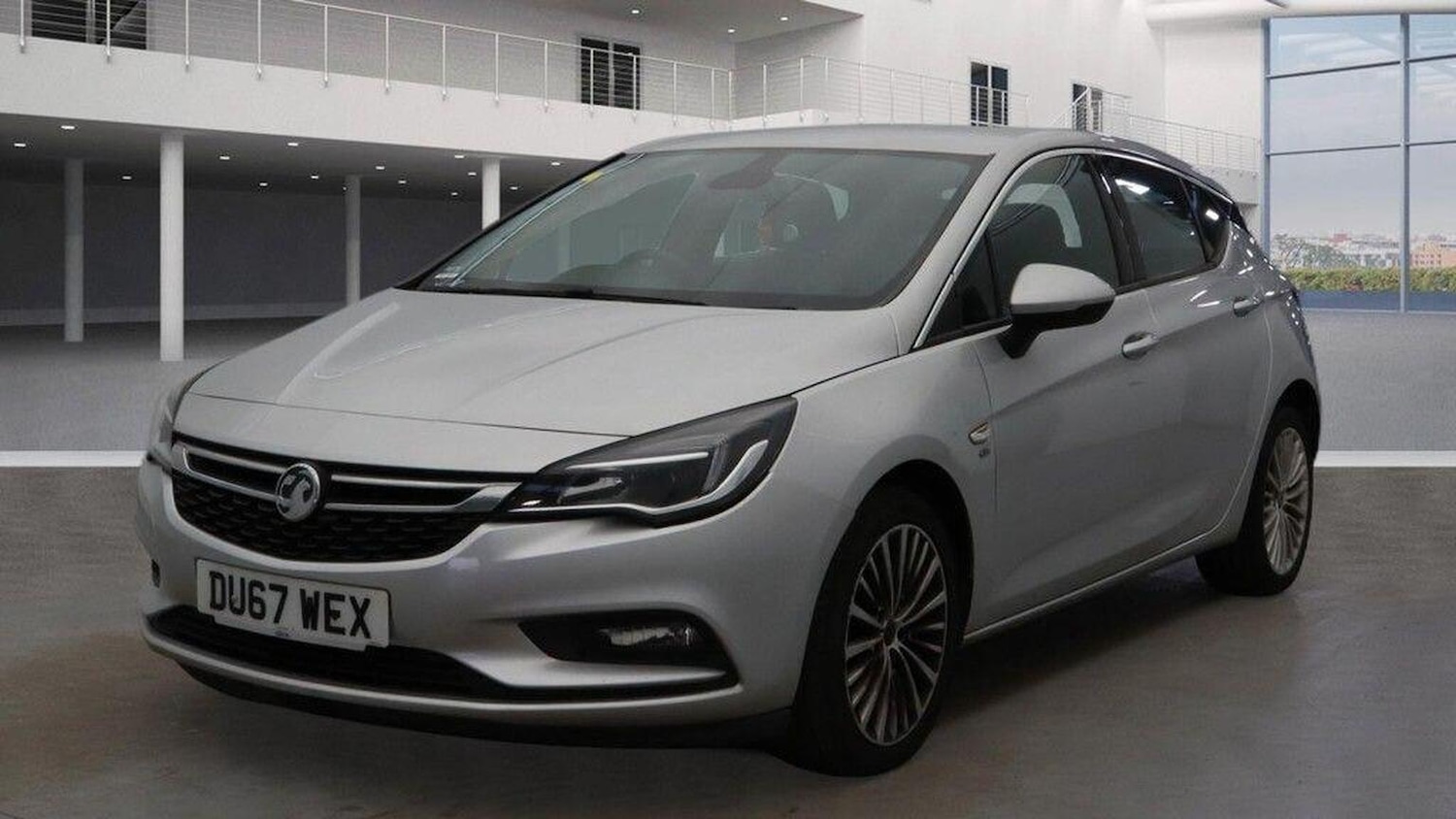 Used Vauxhall Astra 2018 for sale - 77991712: Photo 2
