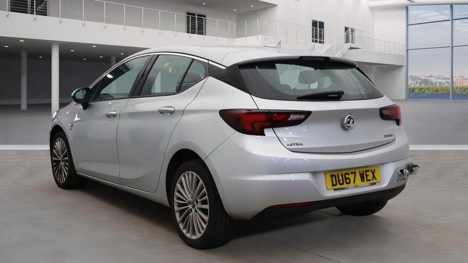 Used Vauxhall Astra 2018 for sale - 77991712: Photo 3