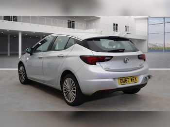 Used Vauxhall Astra 2018 for sale - 77991712: Photo