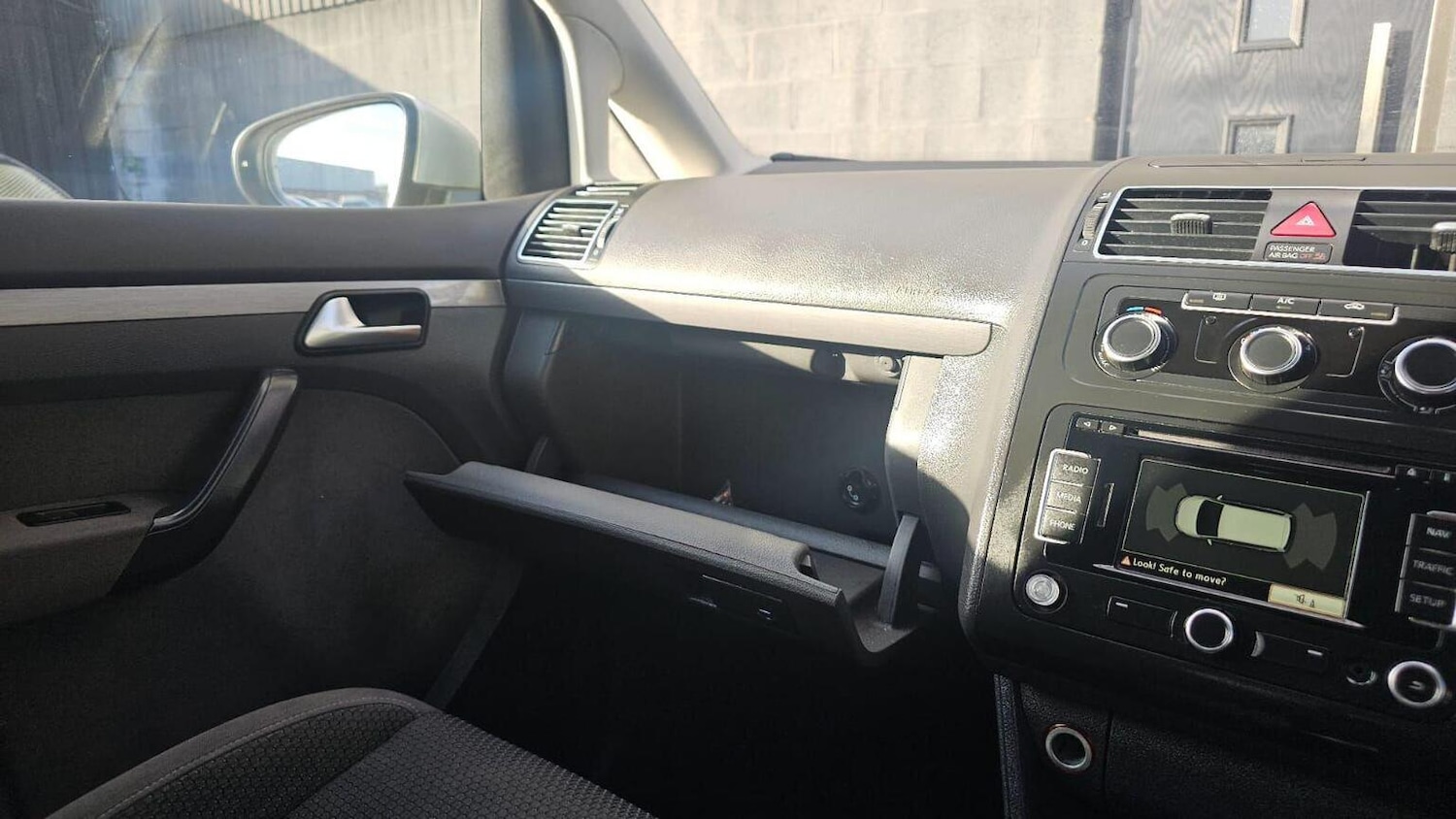 Used Volkswagen Touran 2012 for sale - 78149667: Photo 15