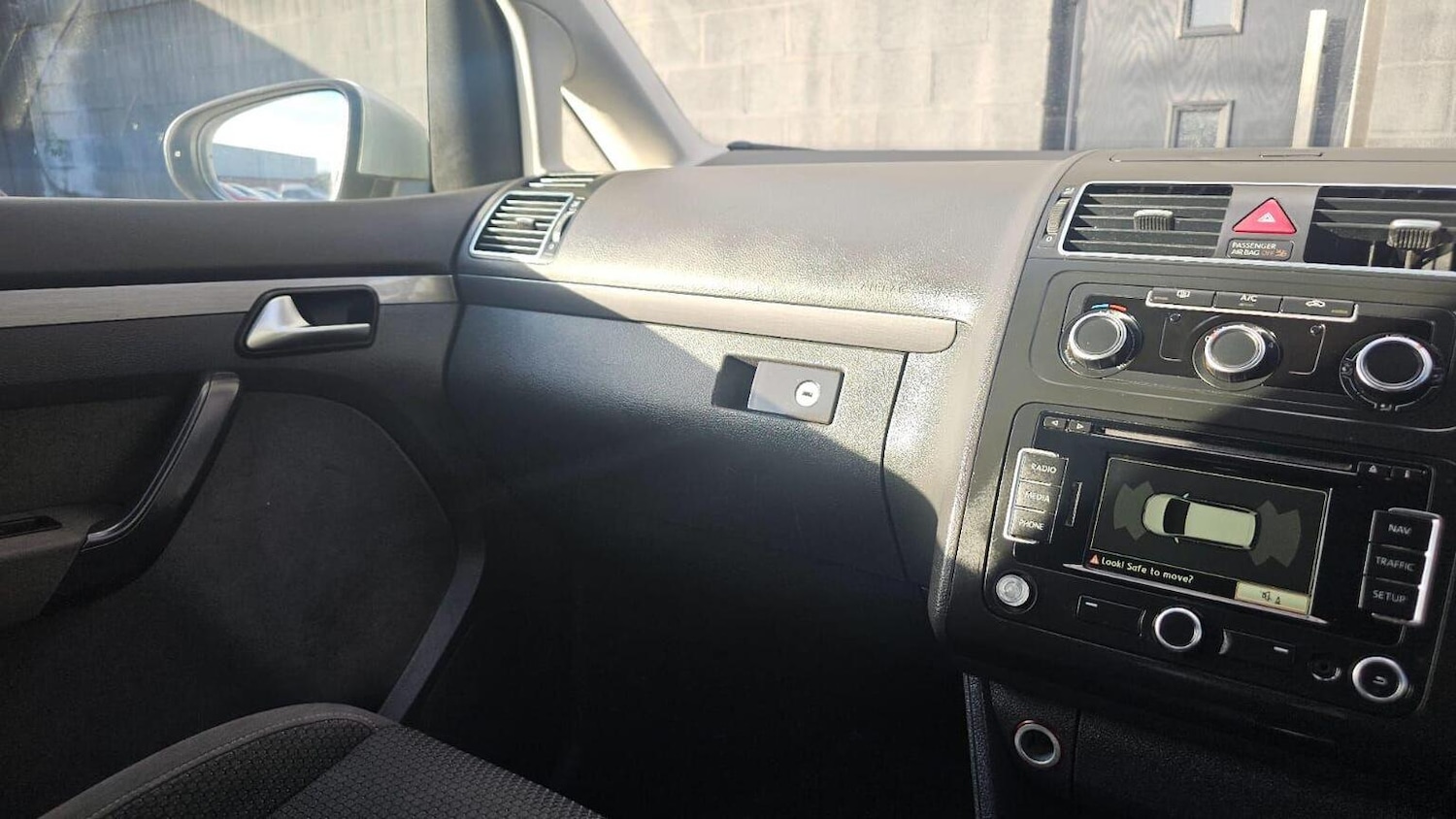 Used Volkswagen Touran 2012 for sale - 78149667: Photo 17