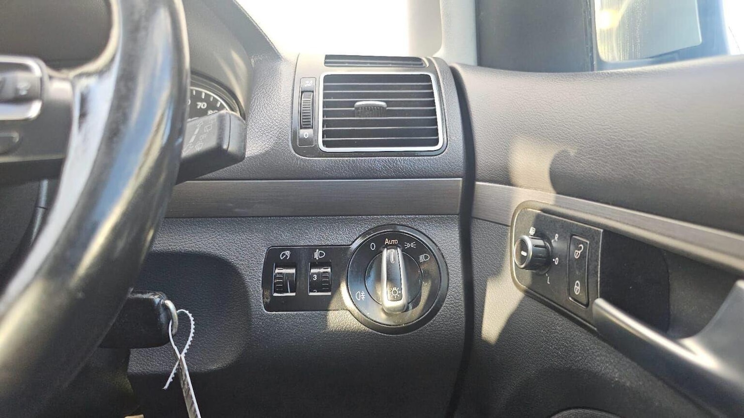 Used Volkswagen Touran 2012 for sale - 78149667: Photo 29