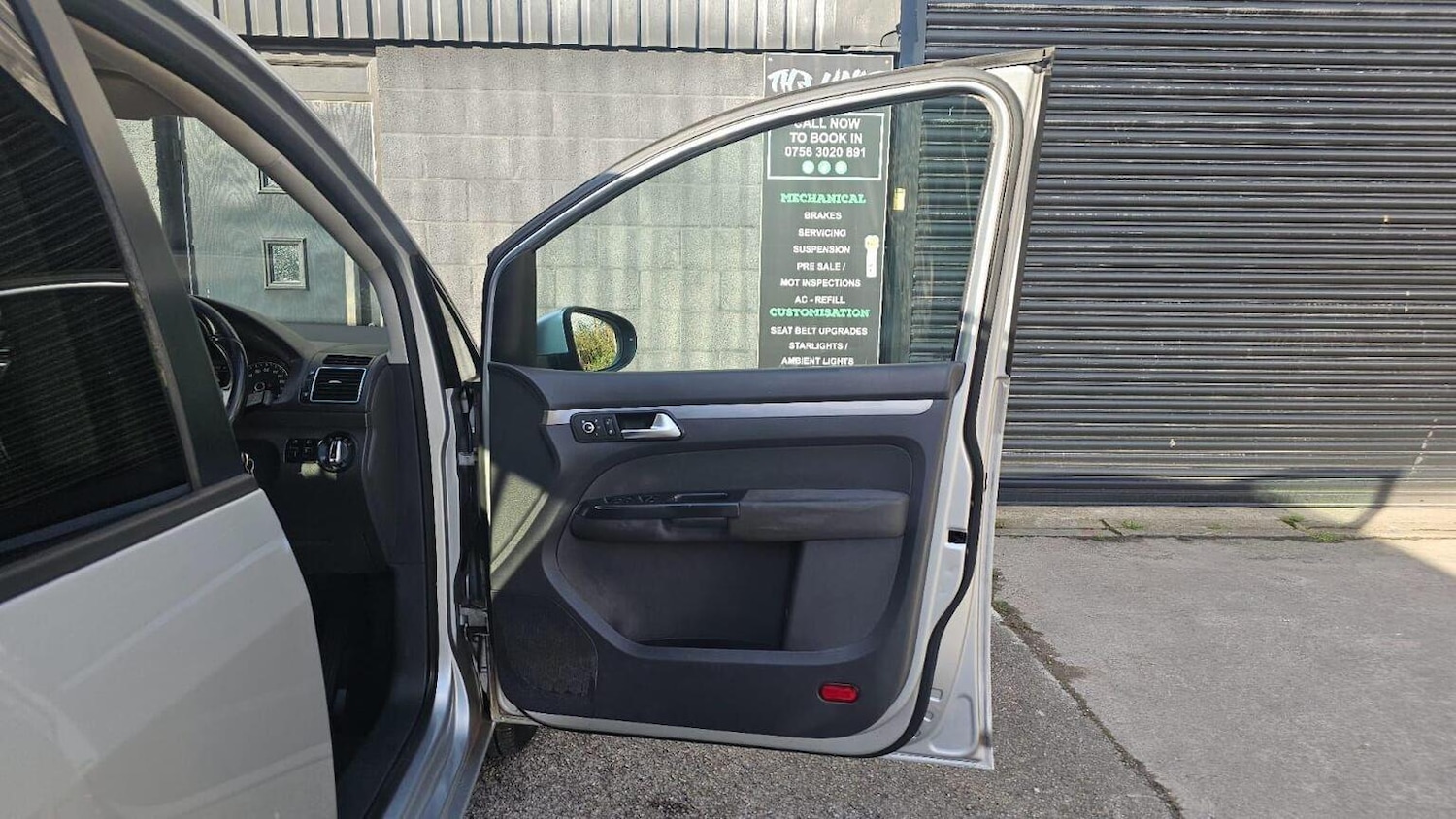 Used Volkswagen Touran 2012 for sale - 78149667: Photo 31