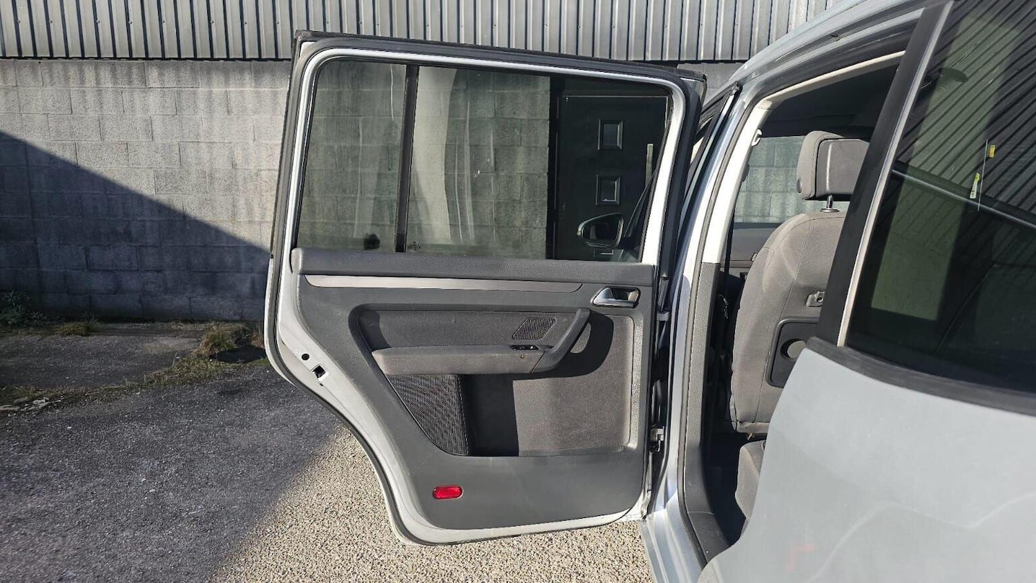 Used Volkswagen Touran 2012 for sale - 78149667: Photo 33