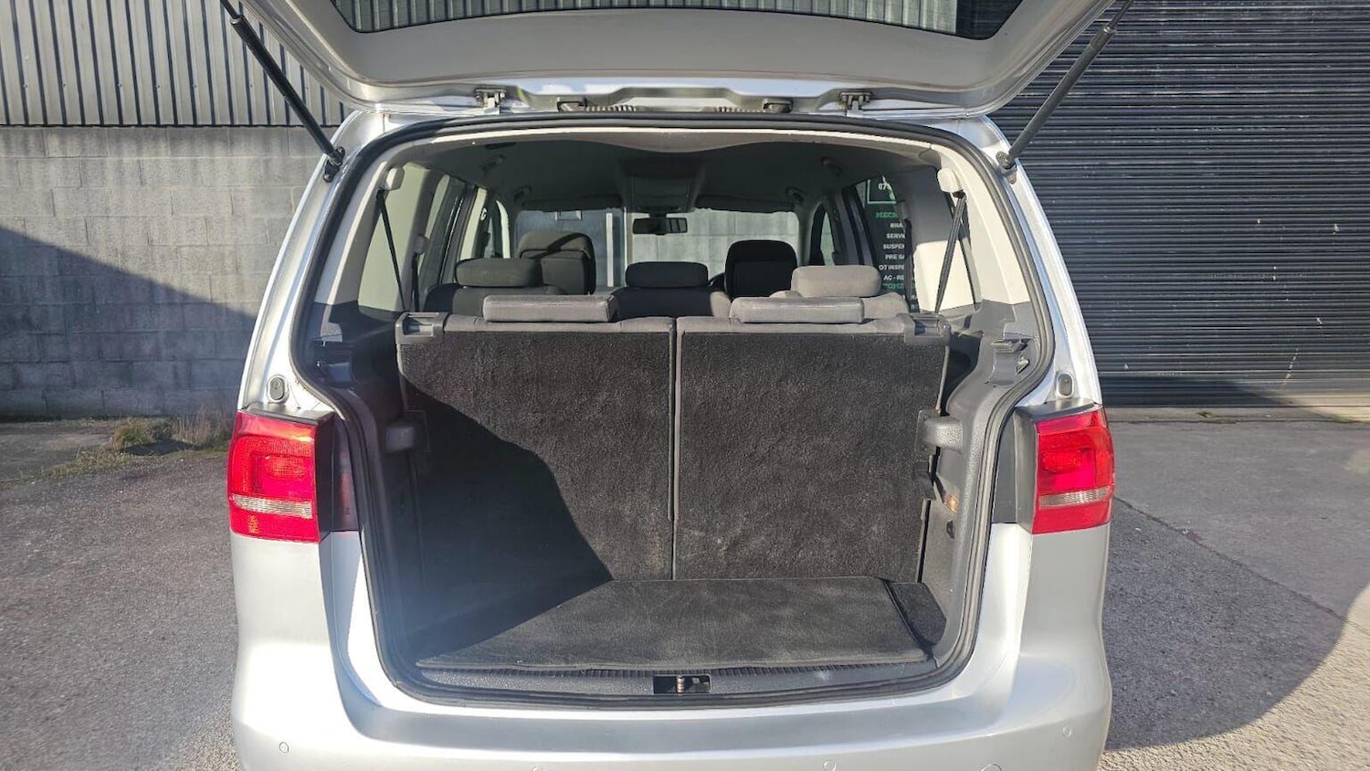 Used Volkswagen Touran 2012 for sale - 78149667: Photo 44