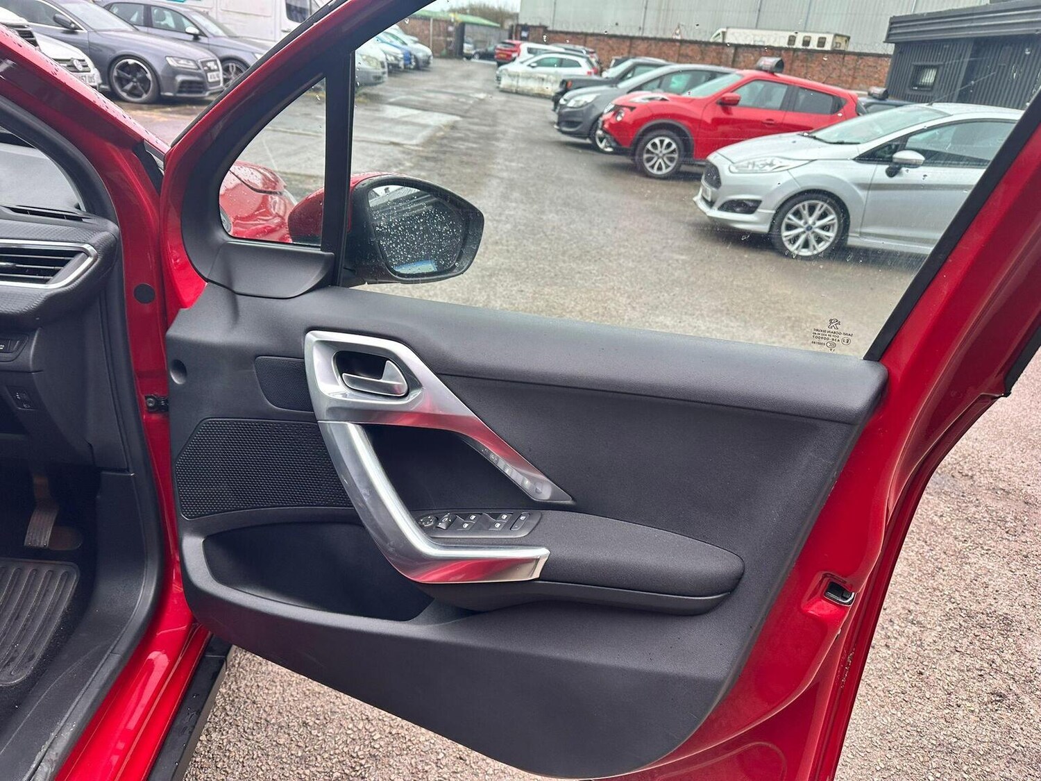 Used Peugeot 2008 2019 for sale - 77906402: Photo 26