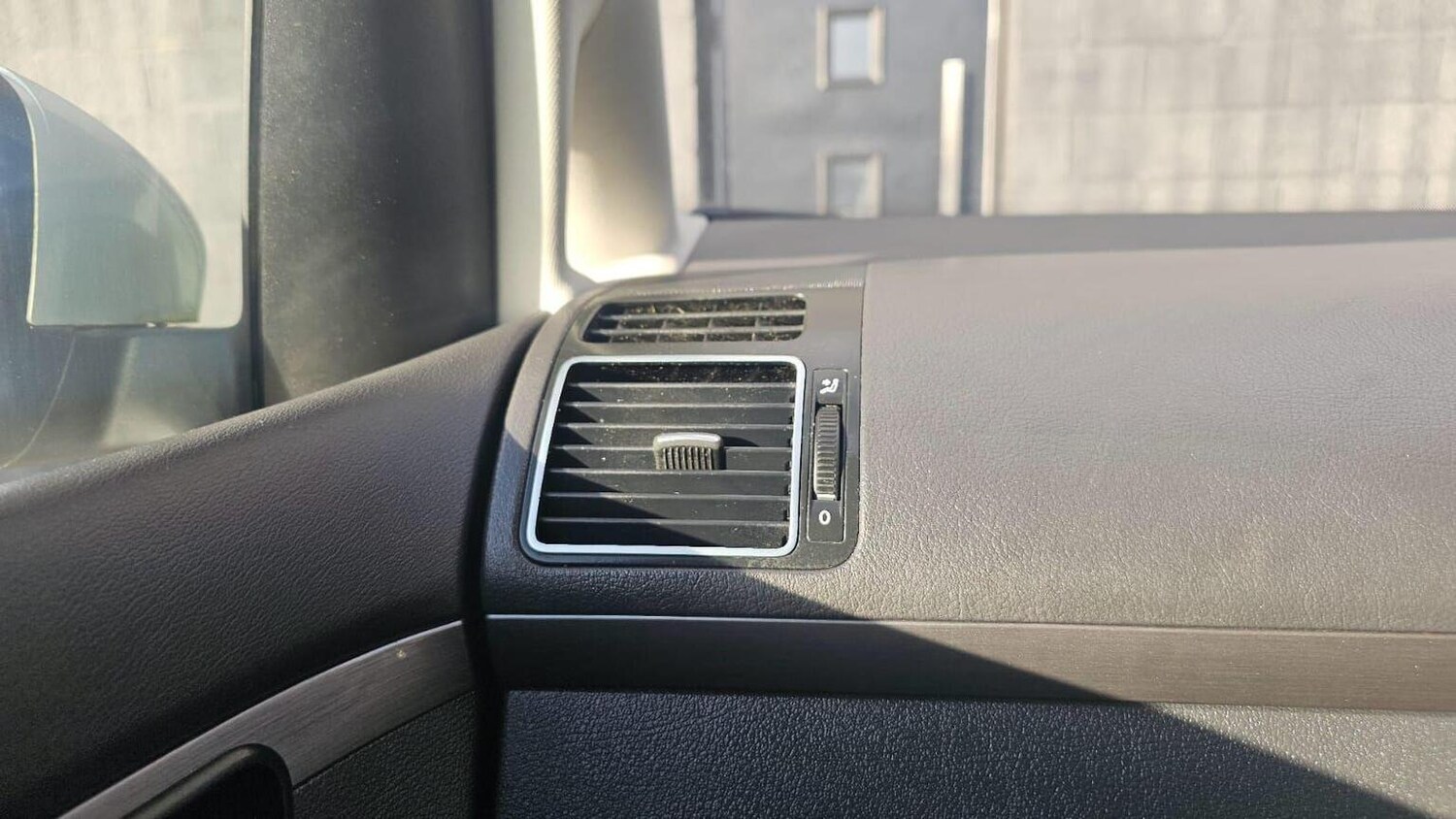 Used Volkswagen Touran 2012 for sale - 77906415: Photo 30